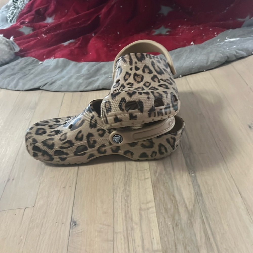 Cheetah print classic crocs, women's size 8